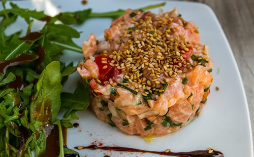 Duo de tartare de saumon au Chutney de mangue et coriandre